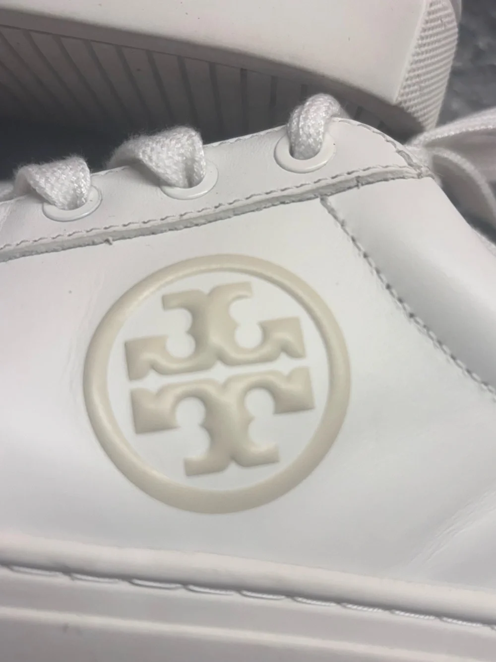 Tory Burch White Leather Bari Nappa Sneakers - Size 8